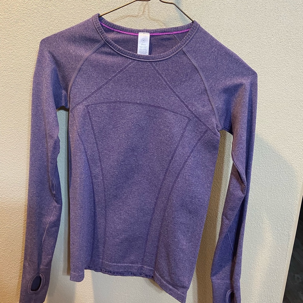 Girls Lululemon top
